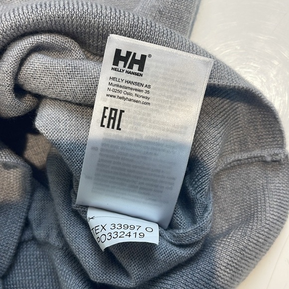Helly Hansen Merino Wool Grey Sweater Size Small - Picture 8 of 8